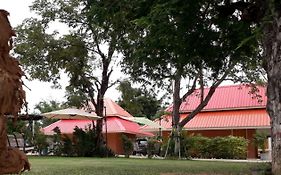 Wapipathum Earthen House